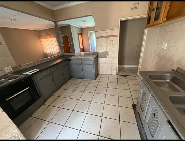 3 BEDROOM HOUSE FOR SALE IN VANDERBIJLPARK CW 6